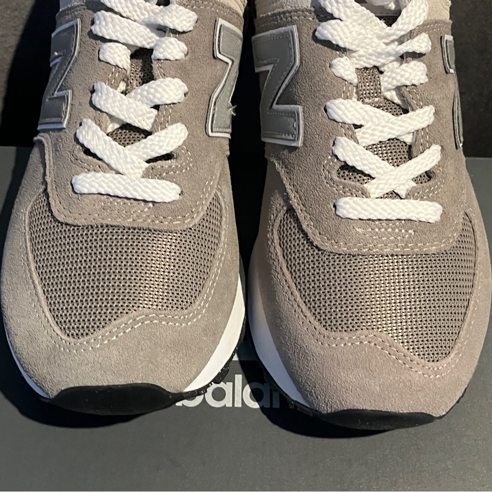 New Balance Women’s Sneakers 574 Gray Size 9 US - Picture 8 of 13
